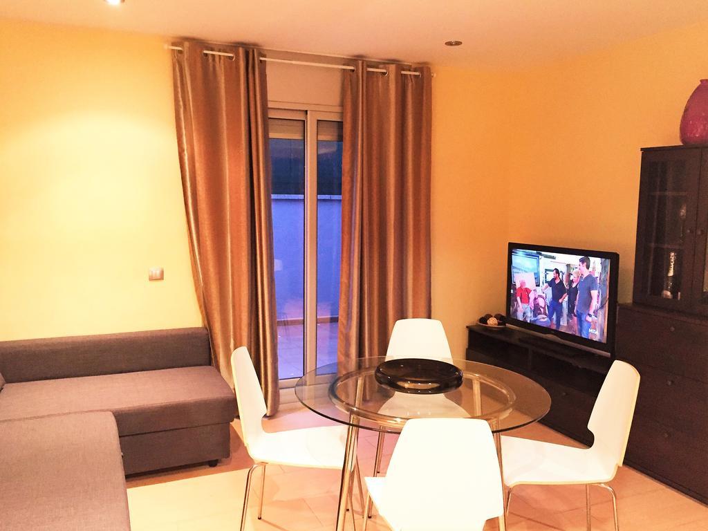 יורט דה מאר Lloret Beach Apartments חדר תמונה