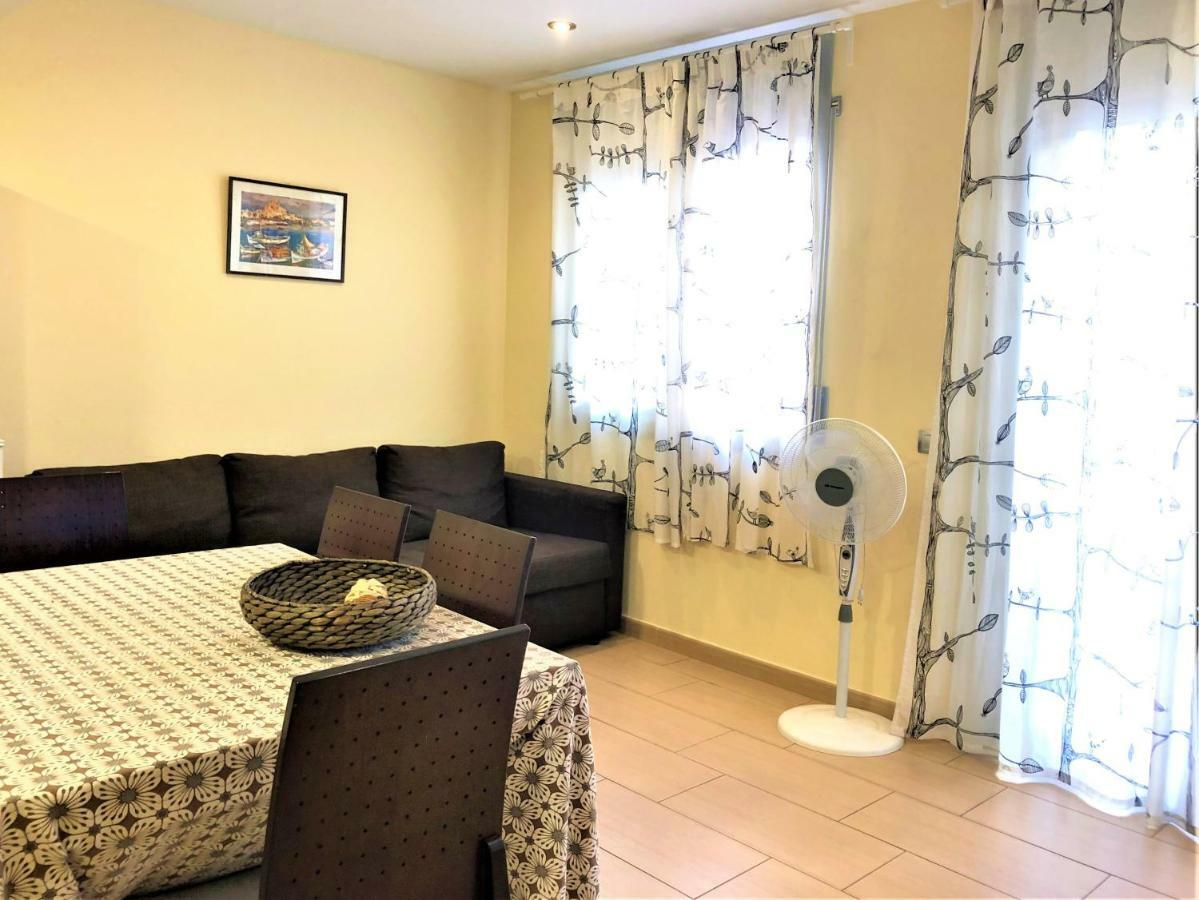 יורט דה מאר Lloret Beach Apartments מראה חיצוני תמונה